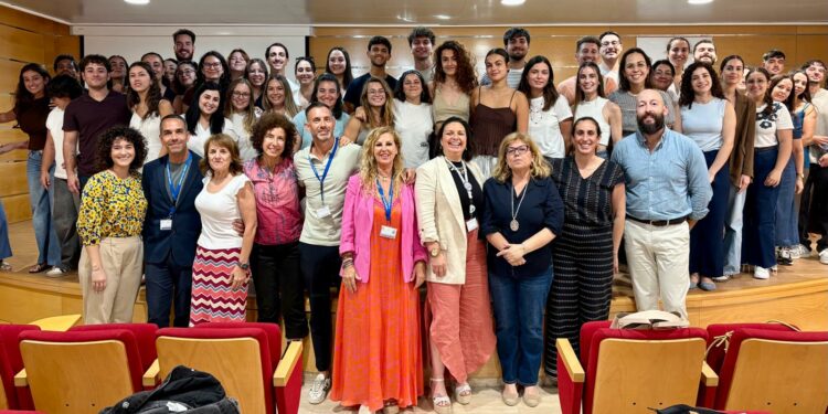 La Gerencia de Atención Primaria de Tenerife da la bienvenida a 48 residentes en Medicina y Enfermería