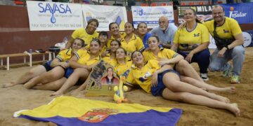 Gran Canaria conquista los títulos de lucha canaria y el Rocasa y el San José Obrero en balonmano en Edad Escolar