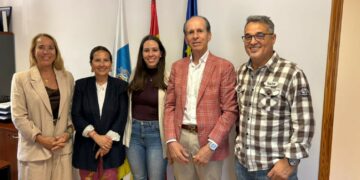 La lucha canaria estrecha lazos con Gambia para impulsar intercambios deportivos y culturales 