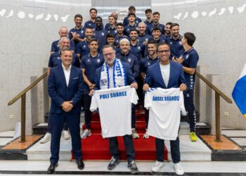 Poli Suárez reconoce la trayectoria de la UD Tamaraceite tras su ascenso a Segunda Federación