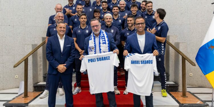 Poli Suárez reconoce la trayectoria de la UD Tamaraceite tras su ascenso a Segunda Federación