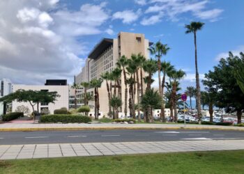 El Hospital Insular de Gran Canaria inicia un proyecto de arteterapia con pacientes oncológicos