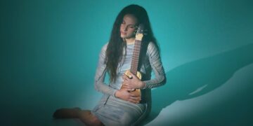 Julia Rodríguez presenta ‘Hacia la vida’ en el Espacio La Granja