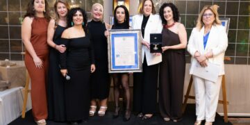 El Grupo de Trabajo de Duelo Perinatal y Gestacional del HUC, Medalla al Mérito Profesional del Colegio Enfermería