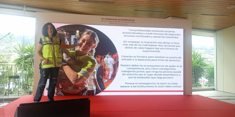 La colaboración entre instituciones, clave en la atención sanitaria de los migrantes que llegan a Canarias