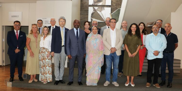 El Pacto Europeo de Migraciones centró el encuentro celebrado entre el Ejecutivo y los cuerpos consulares