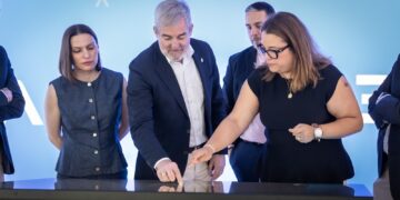 Canarias impulsa SMARTHUB360, un aula digital interactiva para facilitar la transferencia de conocimiento