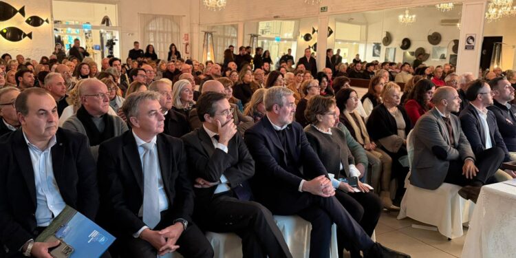 Clavijo se compromete a mantener firme el respaldo a la “importante y activa” comunidad canaria en Uruguay