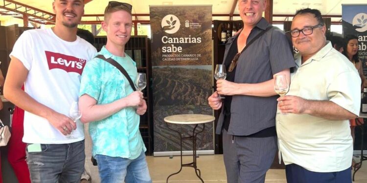 Canarias promociona sus vinos en Jerez en la XIII edición de Vinoble