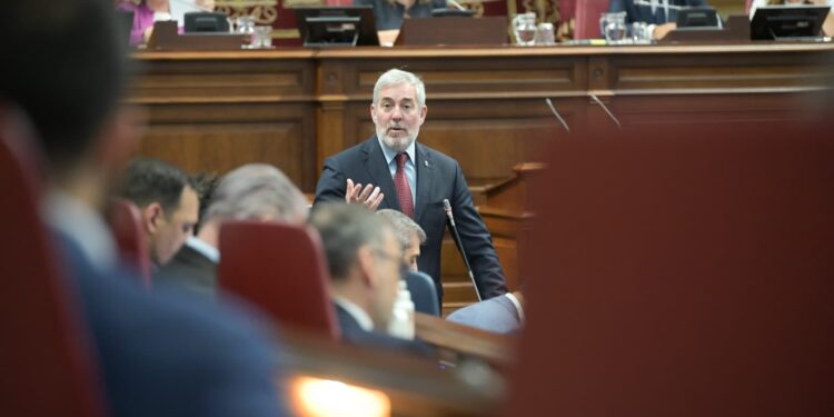 Fernando Clavijo denuncia la falta de información por parte del Estado sobre el Pacto Europeo de Migración