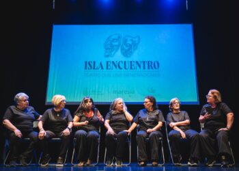 El proyecto Isla Encuentro acerca el teatro a más de un centenar de mayores en Tenerife