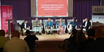 El Gobierno se compromete a liderar una estrategia compartida para los conjuntos históricos de Canarias