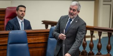 Clavijo advierte que el Archipiélago no puede seguir esperando por la aprobación del Decreto Canarias
