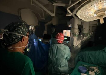 El Hospital Insular de Gran Canaria realiza la primera cirugía de liberación del nervio pudendo con robótica
