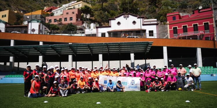 El Gobierno de Canarias lleva a La Gomera el programa AlGolpito para promover el envejecimiento activo