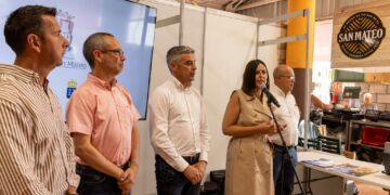El Gobierno canario y el Ayuntamiento impulsan el consumo del producto local en el Mercado de San Mateo