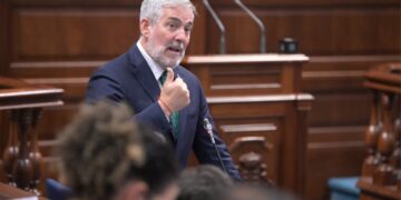 Clavijo llama a las fuerzas políticas “a alcanzar acuerdos” para defender la financiación de Canarias