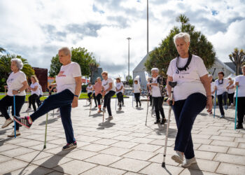 ExpoDeca 2026 promueve el ejercicio físico para los mayores con una agenda dedicada a la marcha nórdica