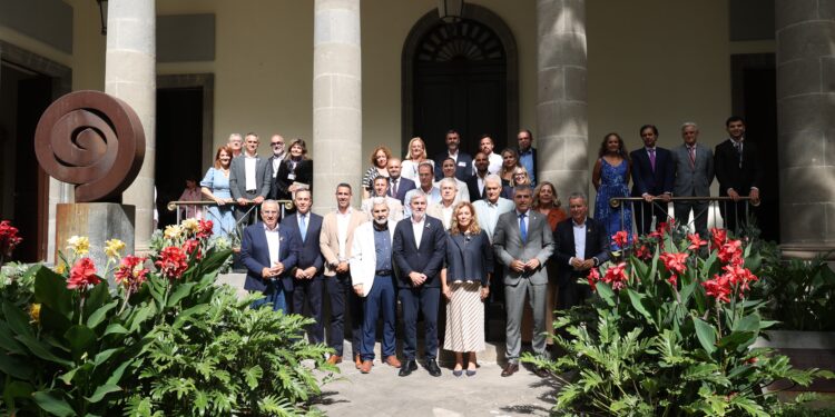 Un momento tras la aprobación de las leyes