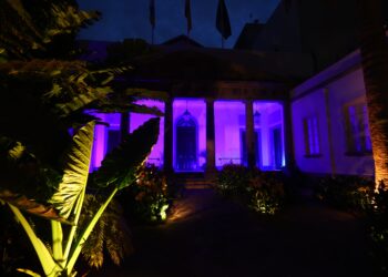Patio de honor del Parlamento de Canarias