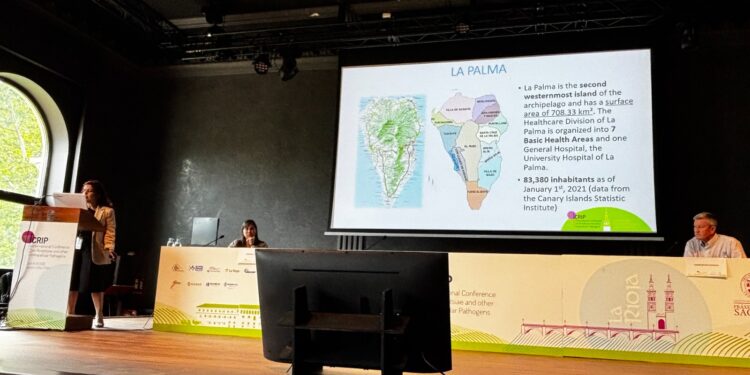 SCS y universidades de La Laguna y Barcelona presentan una investigación sobre fiebres de duración intermedia