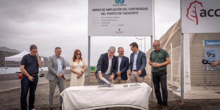 El Gobierno de Canarias inicia la ampliación del contradique del Puerto de Tazacorte