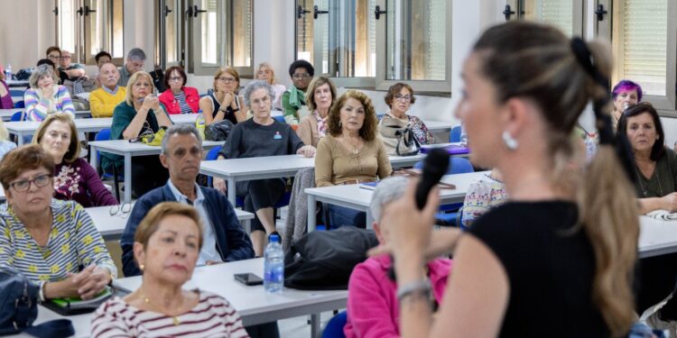 Bienestar Social destaca el récord de alumnado de la Formación Sénior de la ULPGC, con más de 1.500 mayores