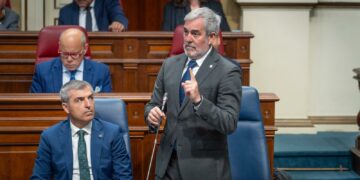 Clavijo: “Canarias exigirá contar con un centro vulcanológico que investigue, prediga y gestione este fenómeno”