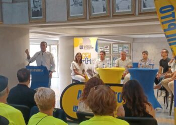 El programa Gen Match reúne a distintas generaciones en torno a los valores del fútbol junto a la UD Las Palmas