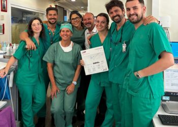 El Doctor Negrín implanta un dispositivo que amplía las opciones terapéuticas para patologías venosas complejas