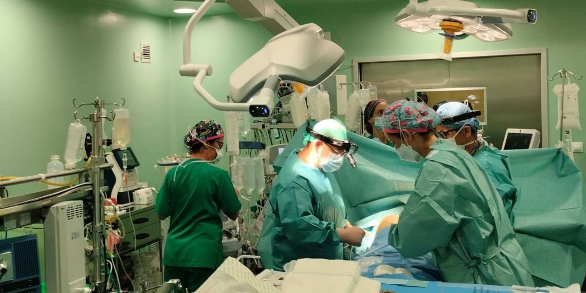 Los profesionales del Hospital Doctor Negrín realizan más de 15.700 intervenciones quirúrgicas en 2025