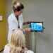 El Hospital Insular de Gran Canaria incorpora un lector ocular para mejorar la comunicación con pacientes