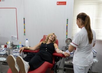 Monzón recuerda la importancia de donar sangre al menos 2 veces al año para mantener las reservas de hemoderivados