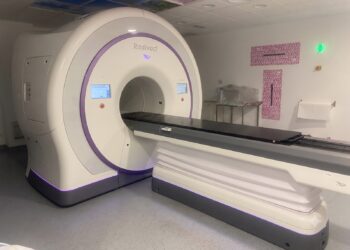 La Candelaria trata a seis pacientes con cáncer de pulmón con una nueva técnica de Oncología Radioterápica