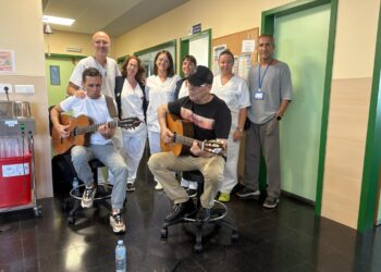 El Hospital Molina Orosa celebra diez años acercando la música en vivo a pacientes y familias