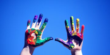 El Gobierno subvenciona 12 proyectos dirigidos a impulsar la diversidad y combatir la LGTBIfobia