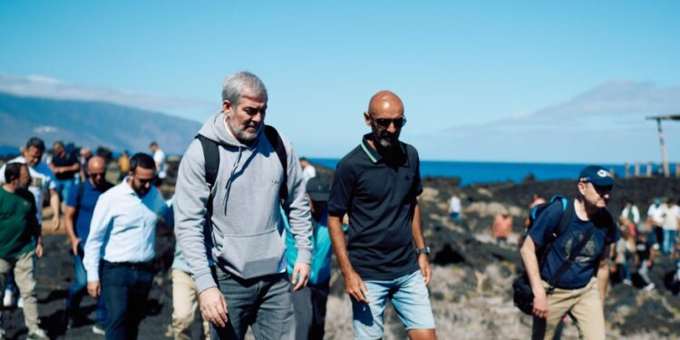 El Gobierno analizará en La Gomera técnicas innovadoras para eliminar el rabo de gato