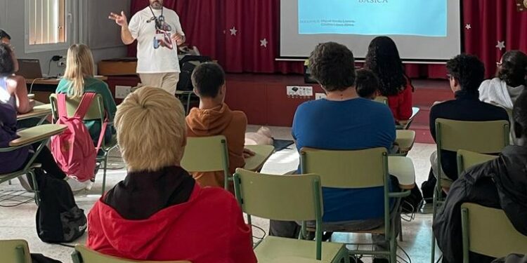 Atención Primaria de Tenerife fomenta los hábitos saludables entre más de 16.300 estudiantes de la ESO