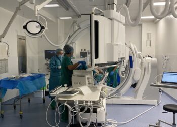 Las personas ingresadas en el Hospital La Candelaria valoran con un notable alto la atención recibida