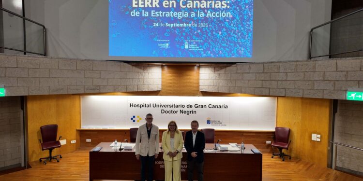 Antonia María Pérez comparte las prioridades de la estrategia de enfermedades raras de Canarias