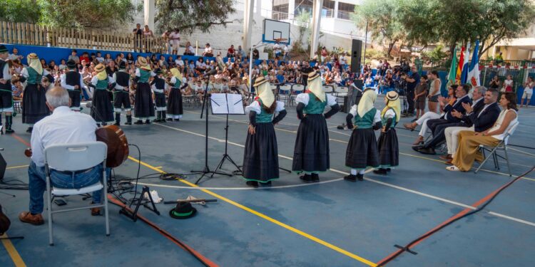 Clavijo destaca la importancia de la educación pública que ofrece igualdad de oportunidades en todas las islas