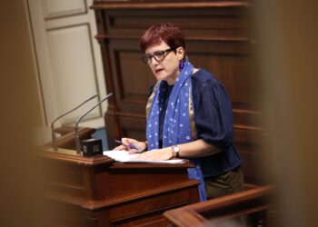 Canarias refuerza el sistema para la reintegración de menores con medidas judiciales