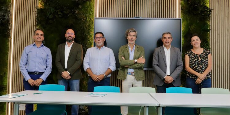 El Gobierno de Canarias refuerza la colaboración con el Colegio Oficial de la Profesión Veterinaria de Las Palmas