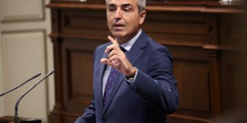 Manuel Domínguez defiende los avances económicos y de empleo de Canarias desde el inicio de legislatura