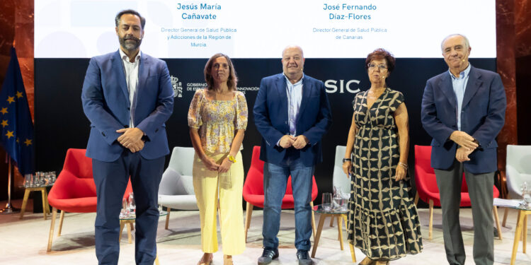 El director general de Salud Pública de Canarias aborda en Madrid los retos de la vacunación a lo largo de la vida