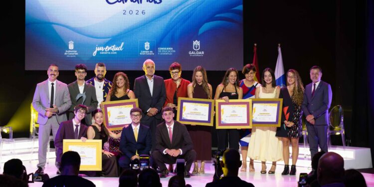 Candelaria Delgado invita a la población juvenil a participar activamente en las políticas de la administración