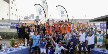 Puerto de la Cruz reúne a un centenar de jóvenes en la lucha por los títulos de tenis y pádel en edad escolar
