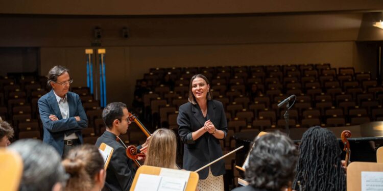 La JOCAN y Los Sabandeños culminan su gira con el Auditorio de Madrid en pie