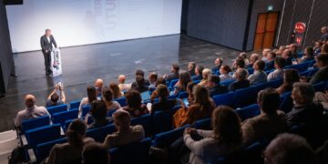 Clavijo defiende la transformación de las instituciones para anticiparse a los retos del futuro de Canarias