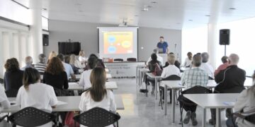 El Aula de Pacientes del Doctor Negrín retoma su actividad este mes con varias charlas educativas